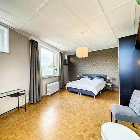 Maison Clarys - A Cosy Mansion Veurne